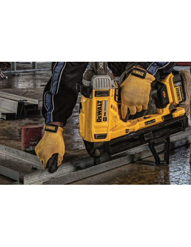 Dewalt 18V DCN890P2 Battery-Powered Concrete and Steel Nailer Combo + 20,100 20mm Nails