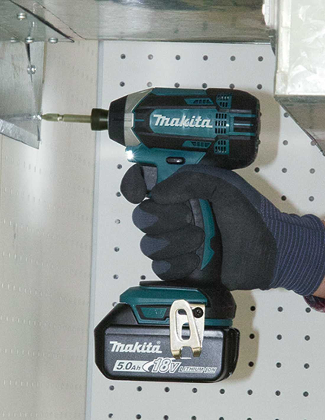 Makita kit with 10 tools + 3 bat + charger + 2 bags DLX1071BL3