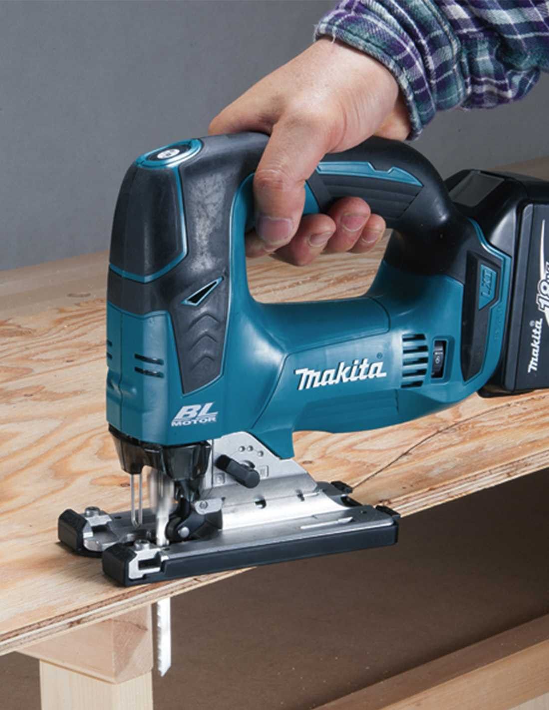 Makita kit with 10 tools + 3 bat + charger + 2 bags DLX1071BL3