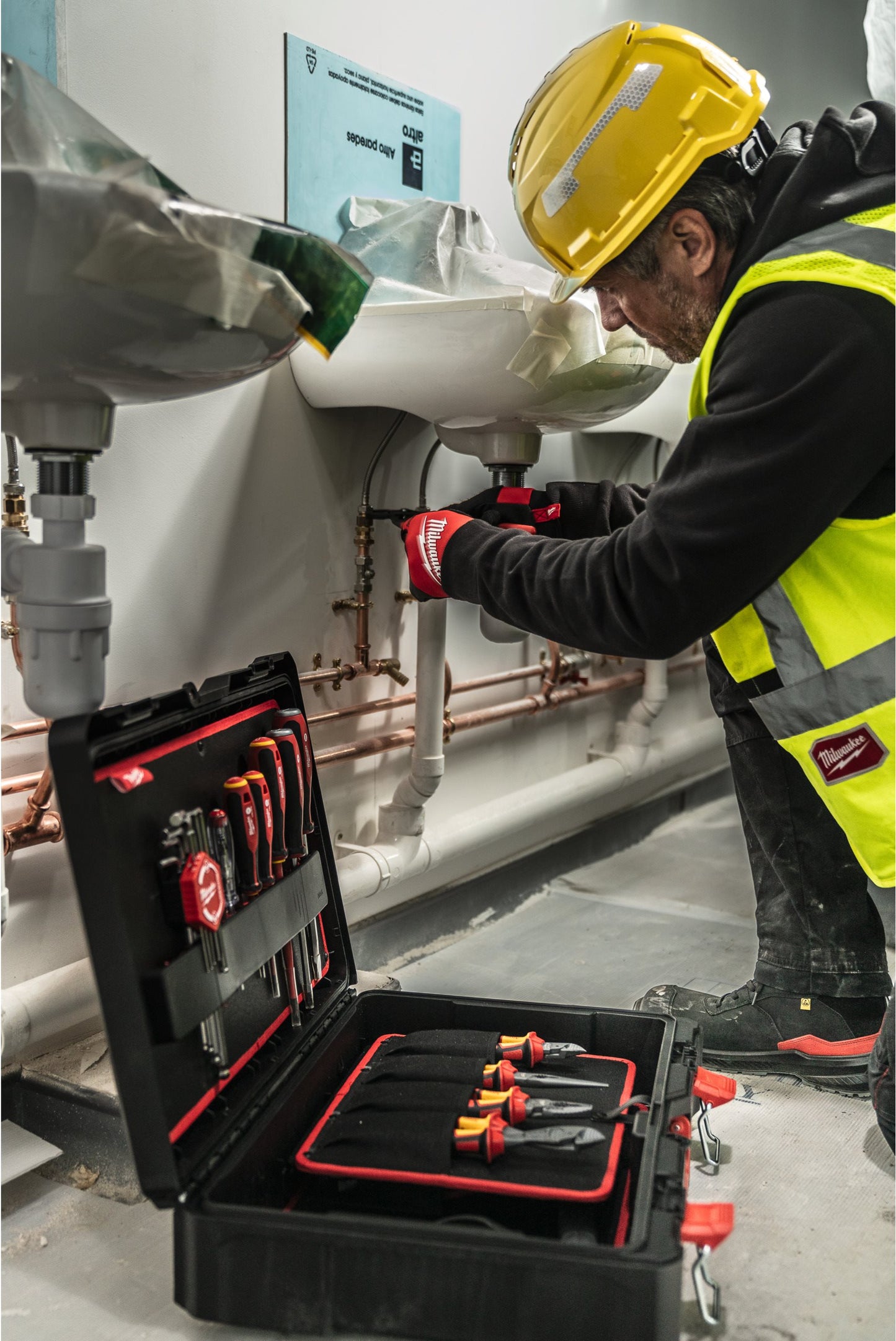 PACKOUT Plumbing Set 74 piezas para fontaneria Milwaukee