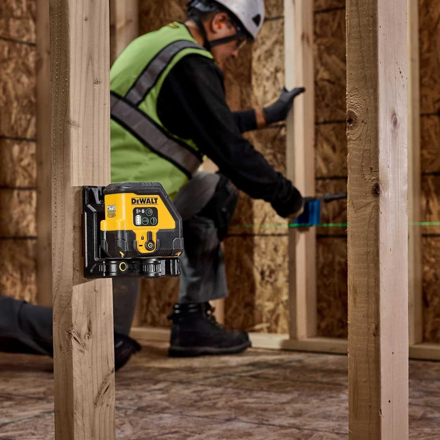 Nivel láser autonivelante Verde USB-C de 2 líneas en cruz Dewalt DCLE14201GB