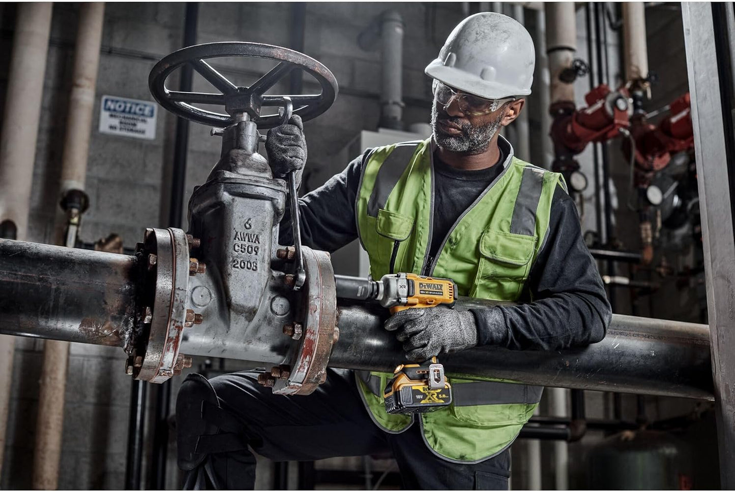 Llave Impacto sin escobillas XR 18V 1/2 813Nm con maletín Dewalt DCF891NT