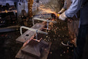 Sargento de Tornillo para Metal 300mm DeWalt DWHT83850-1 - Fotografía de uso