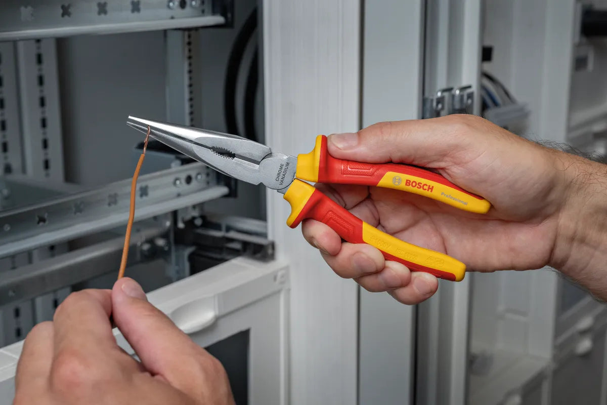37-piece VDE electrician’s set in a Bosch L-BOXX case